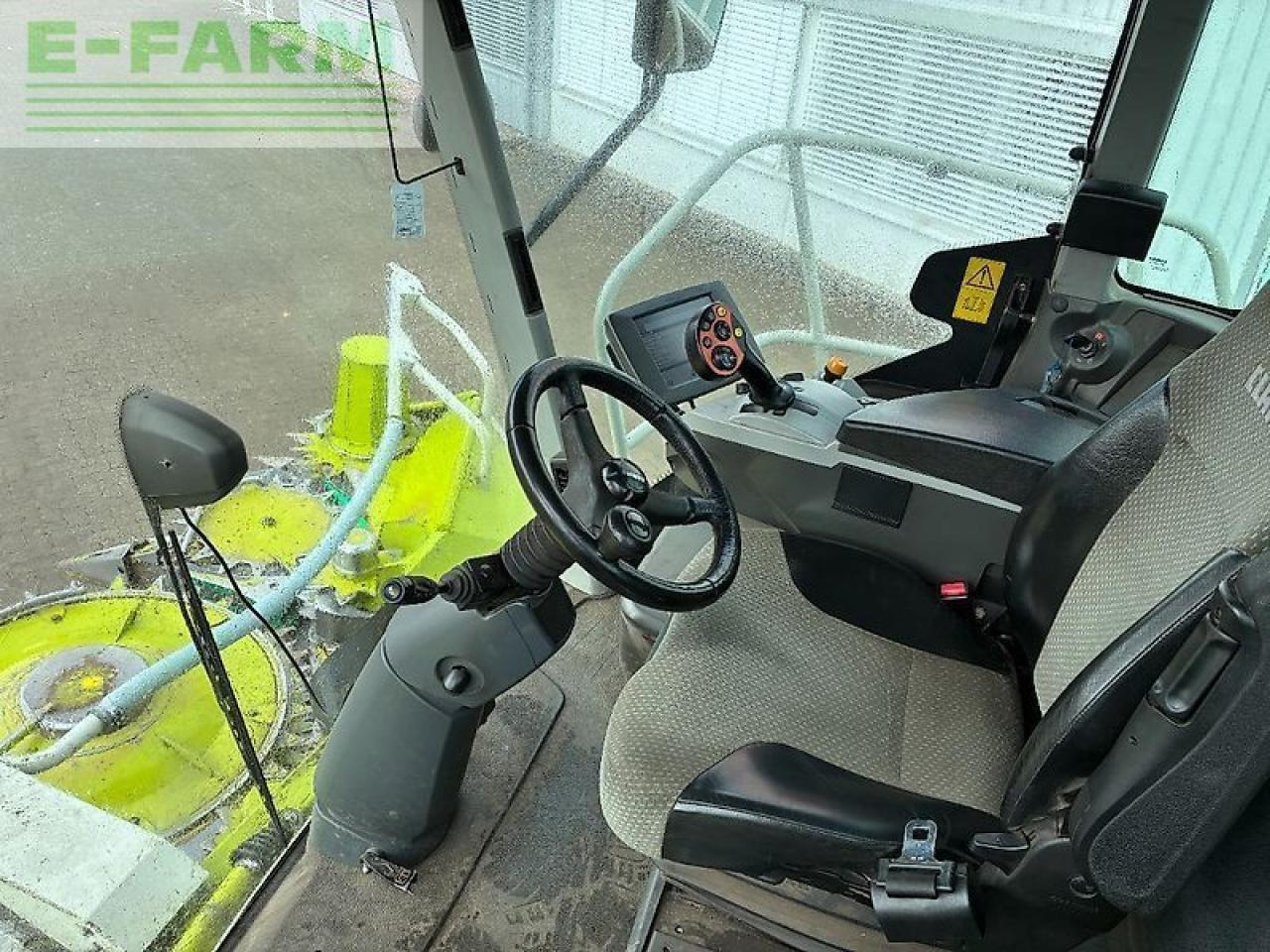 CLAAS jaguar 860 - Önjáró szecskázógép: 4 kép. CLAAS jaguar 860 - Önjáró szecskázógép: 4 kép.