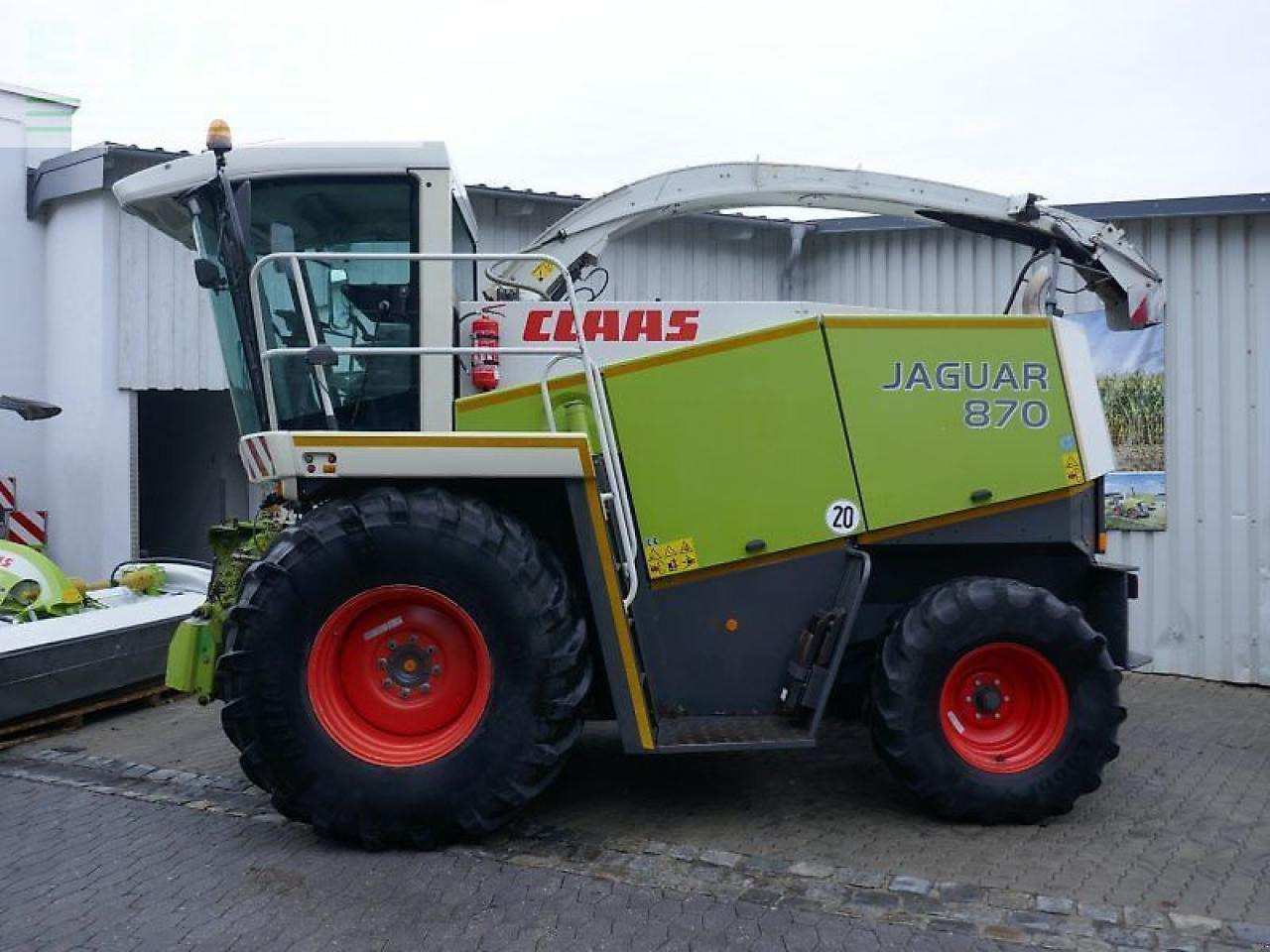 CLAAS jaguar 870 - Önjáró szecskázógép: 5 kép. CLAAS jaguar 870 - Önjáró szecskázógép: 5 kép.