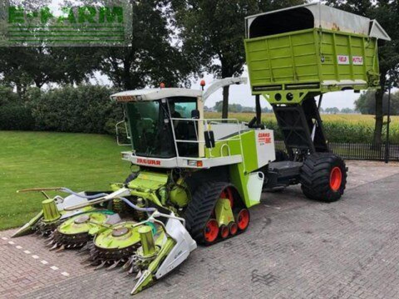 CLAAS jaguar 880 field shuttle, orbis 450 ts, raupe - Önjáró szecskázógép: 1 kép. CLAAS jaguar 880 field shuttle, orbis 450 ts, raupe - Önjáró szecskázógép: 1 kép.