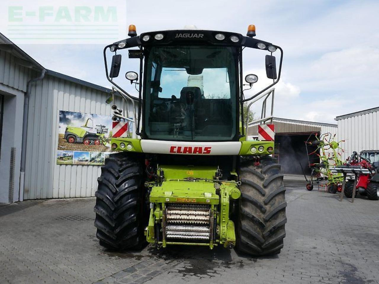 CLAAS jaguar 930 - Önjáró szecskázógép: 2 kép. CLAAS jaguar 930 - Önjáró szecskázógép: 2 kép.
