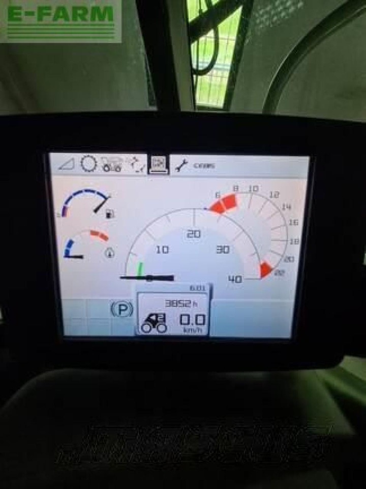 CLAAS jaguar 940 - Önjáró szecskázógép: 3 kép. CLAAS jaguar 940 - Önjáró szecskázógép: 3 kép.