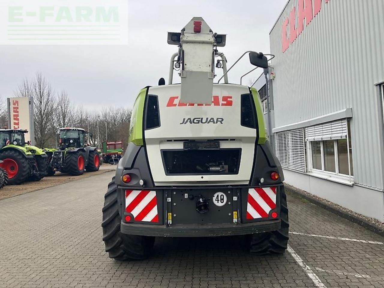 CLAAS jaguar 950 - Önjáró szecskázógép: 5 kép. CLAAS jaguar 950 - Önjáró szecskázógép: 5 kép.