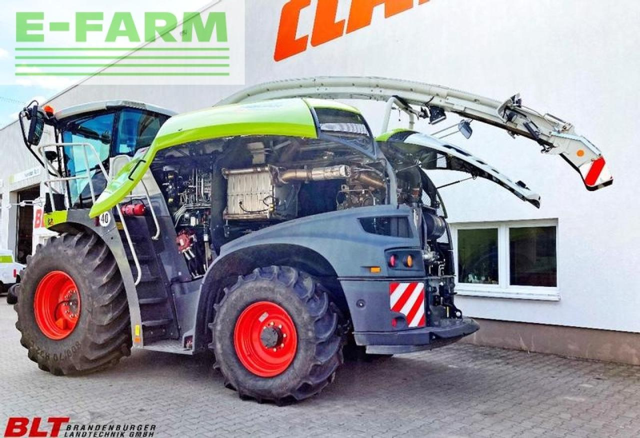 CLAAS jaguar 950 - Önjáró szecskázógép: 2 kép. CLAAS jaguar 950 - Önjáró szecskázógép: 2 kép.