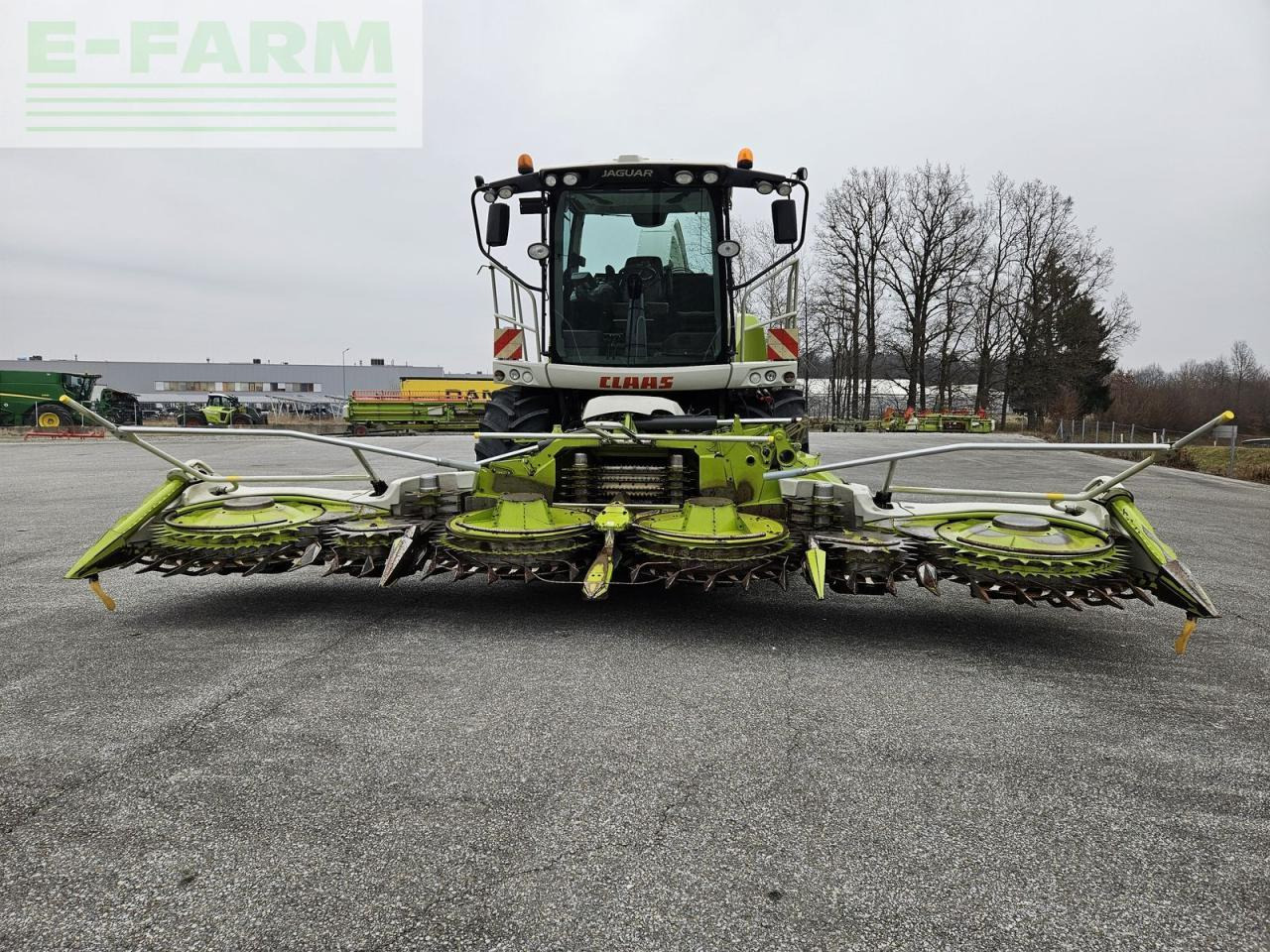 CLAAS jaguar 960 - Önjáró szecskázógép: 2 kép. CLAAS jaguar 960 - Önjáró szecskázógép: 2 kép.