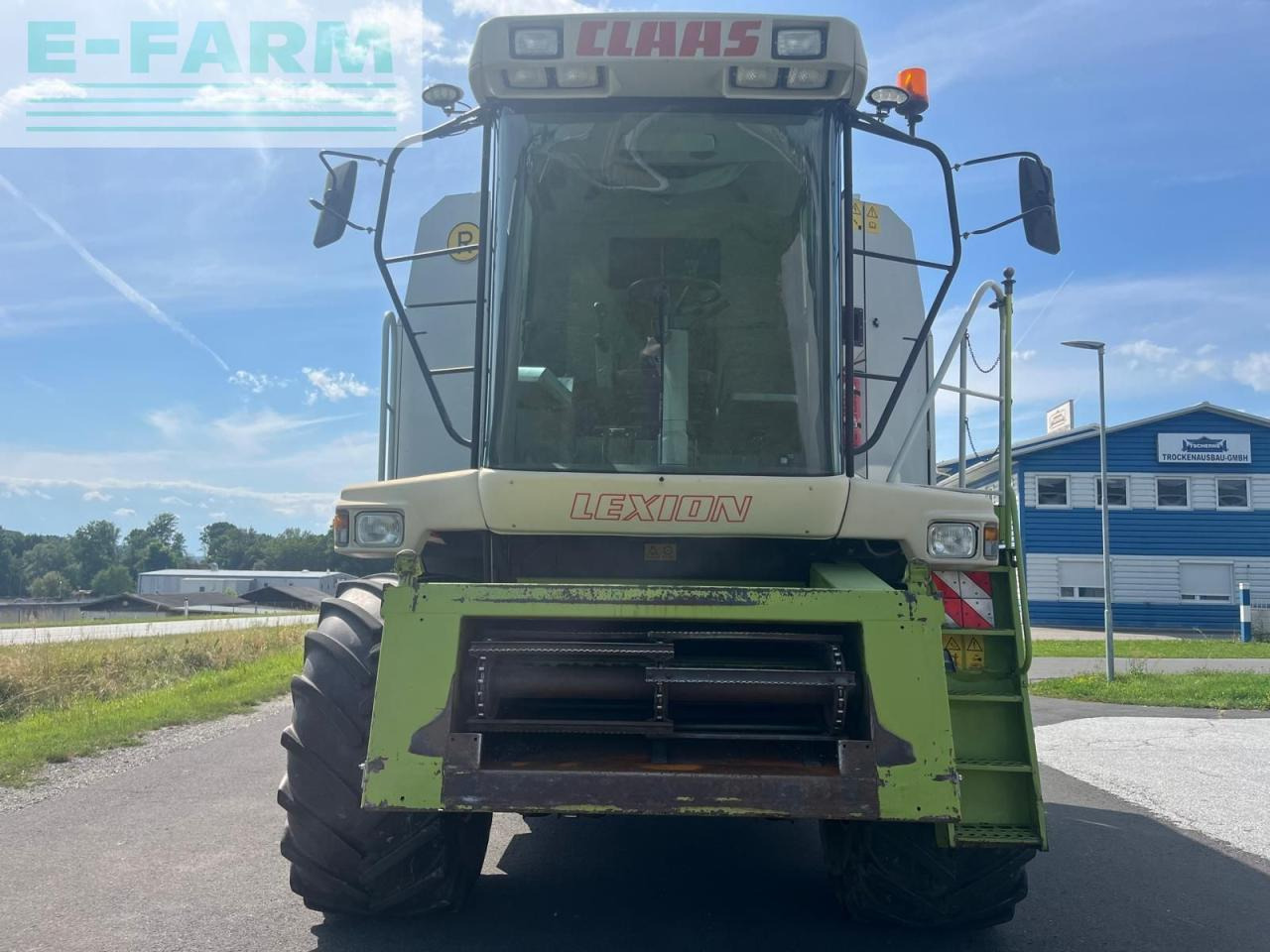 CLAAS lexion 405 - Kombájn: 2 kép. CLAAS lexion 405 - Kombájn: 2 kép.