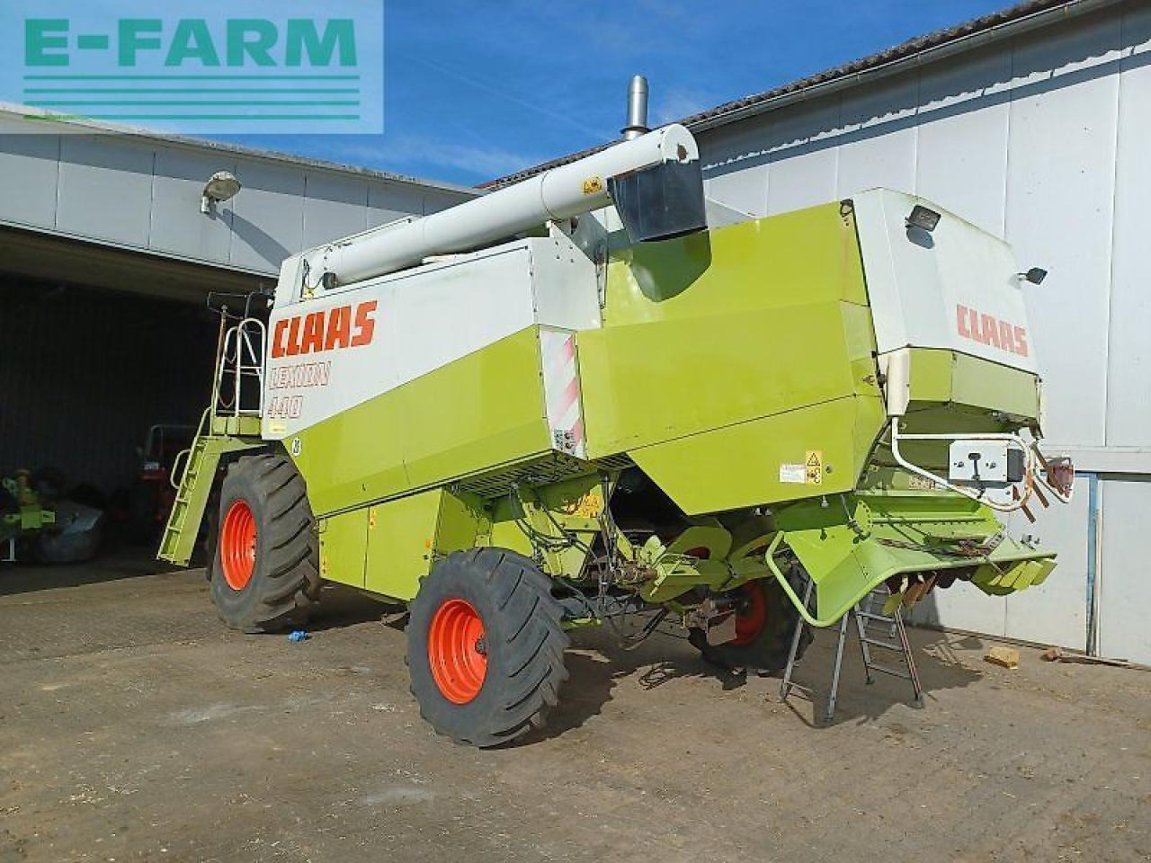 CLAAS lexion 440 - Kombájn: 2 kép. CLAAS lexion 440 - Kombájn: 2 kép.