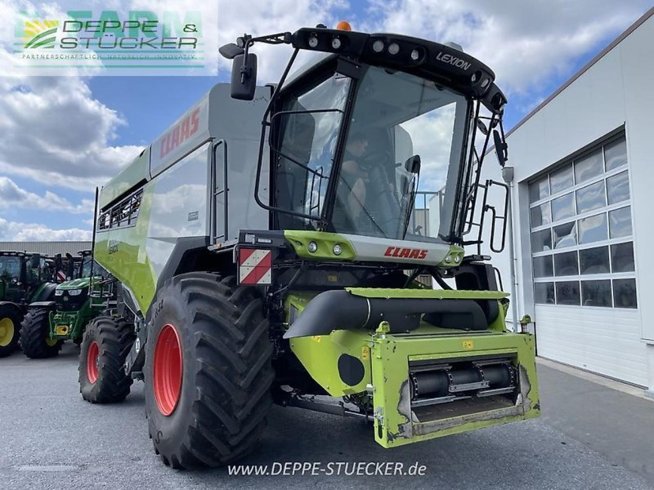 CLAAS lexion 5300 - Kombájn: 4 kép. CLAAS lexion 5300 - Kombájn: 4 kép.