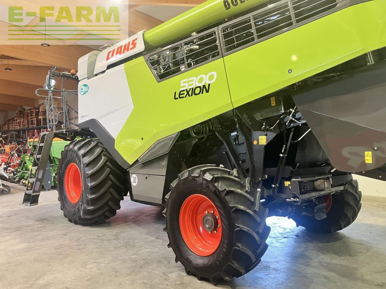 CLAAS lexion 5300 - Kombájn: 5 kép. CLAAS lexion 5300 - Kombájn: 5 kép.