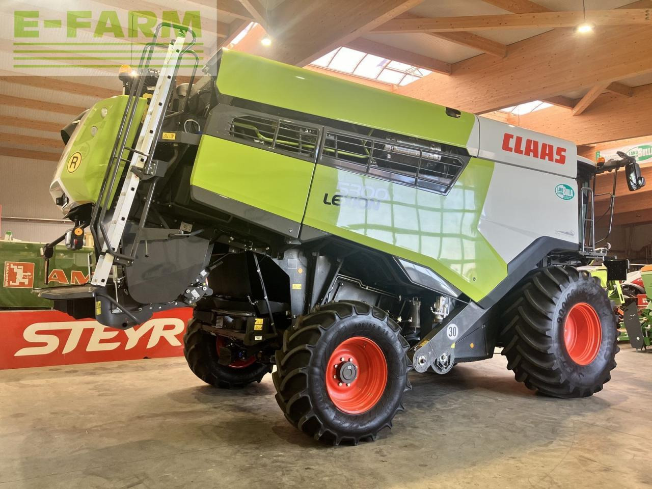 CLAAS lexion 5300 - Kombájn: 3 kép. CLAAS lexion 5300 - Kombájn: 3 kép.