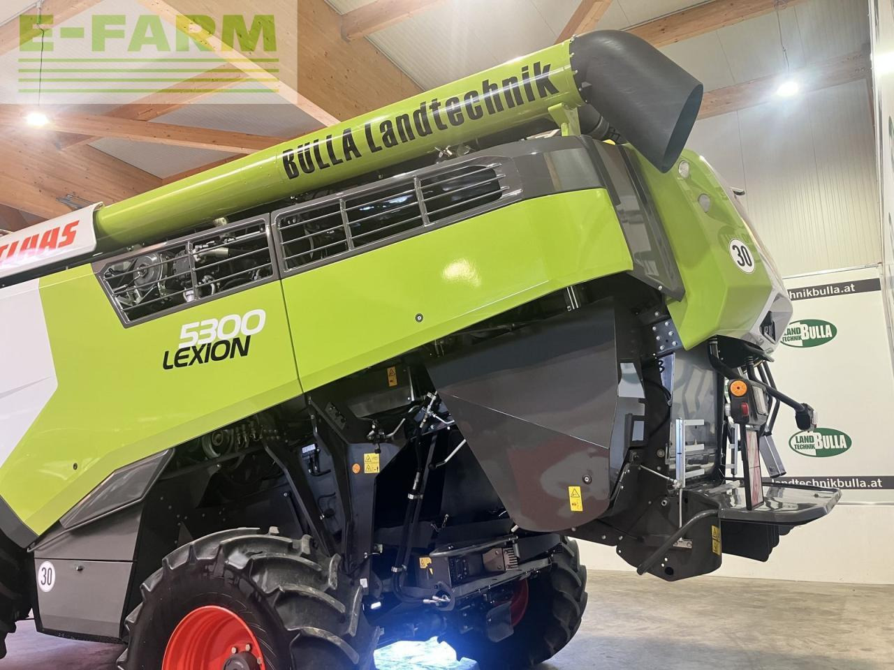 CLAAS lexion 5300 - Kombájn: 4 kép. CLAAS lexion 5300 - Kombájn: 4 kép.