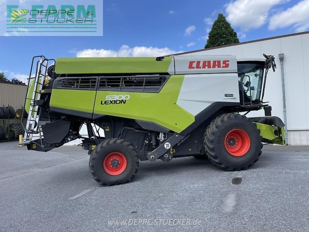 CLAAS lexion 5300 - Kombájn: 5 kép. CLAAS lexion 5300 - Kombájn: 5 kép.