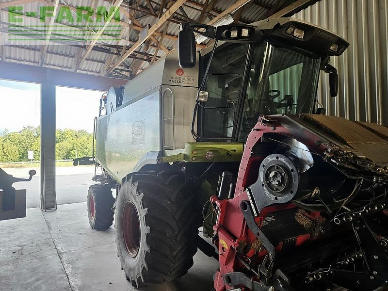 CLAAS lexion 560 - Kombájn: 4 kép. CLAAS lexion 560 - Kombájn: 4 kép.