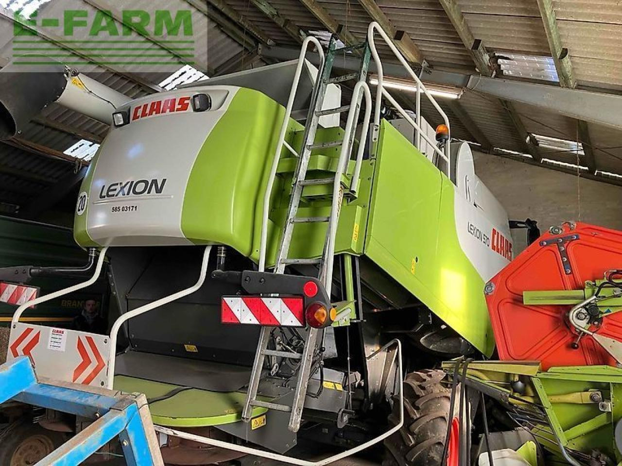 CLAAS lexion 570 - Kombájn: 4 kép. CLAAS lexion 570 - Kombájn: 4 kép.