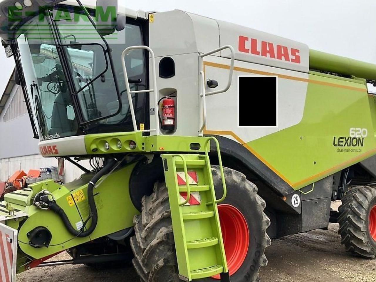 CLAAS lexion 620 - Kombájn: 1 kép. CLAAS lexion 620 - Kombájn: 1 kép.
