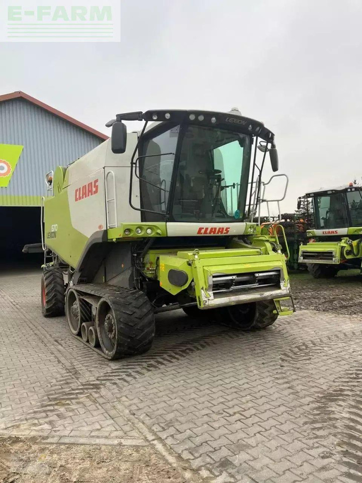 CLAAS lexion 670 tt - Kombájn: 3 kép. CLAAS lexion 670 tt - Kombájn: 3 kép.