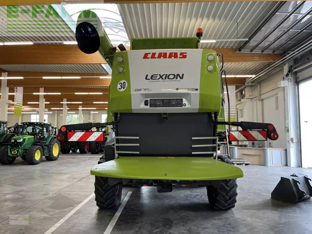 CLAAS lexion 670 tt - Kombájn: 3 kép. CLAAS lexion 670 tt - Kombájn: 3 kép.