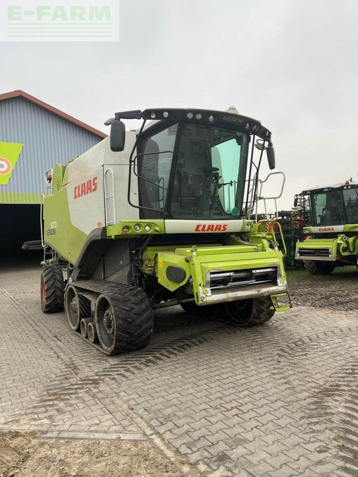 CLAAS lexion 670 tt - Kombájn: 3 kép. CLAAS lexion 670 tt - Kombájn: 3 kép.