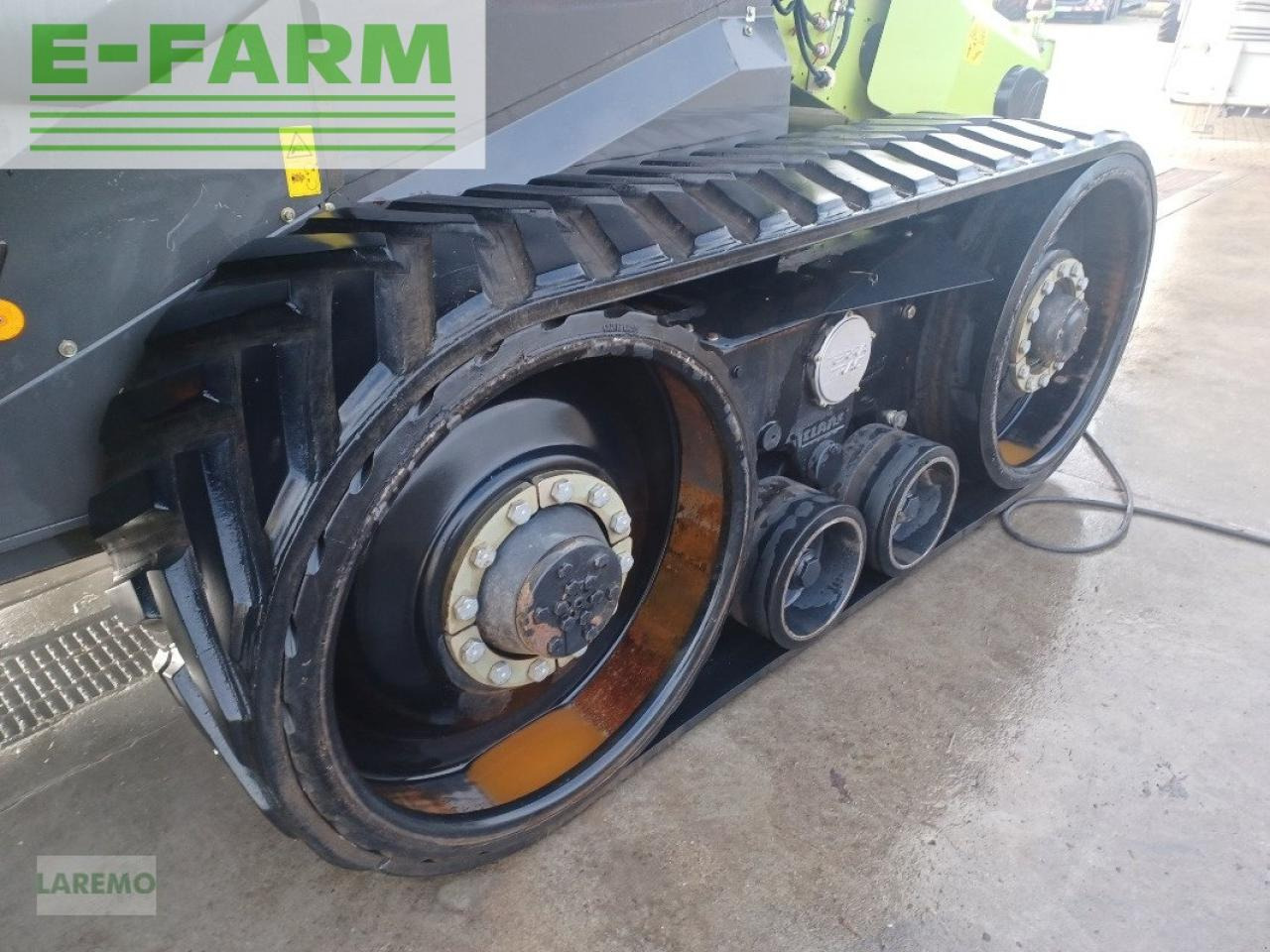 CLAAS lexion 670 tt terratrac v 900 - Kombájn: 5 kép. CLAAS lexion 670 tt terratrac v 900 - Kombájn: 5 kép.