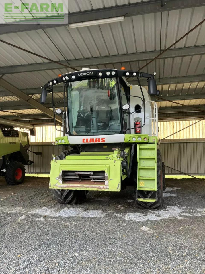 CLAAS lexion 740 - Kombájn: 2 kép. CLAAS lexion 740 - Kombájn: 2 kép.