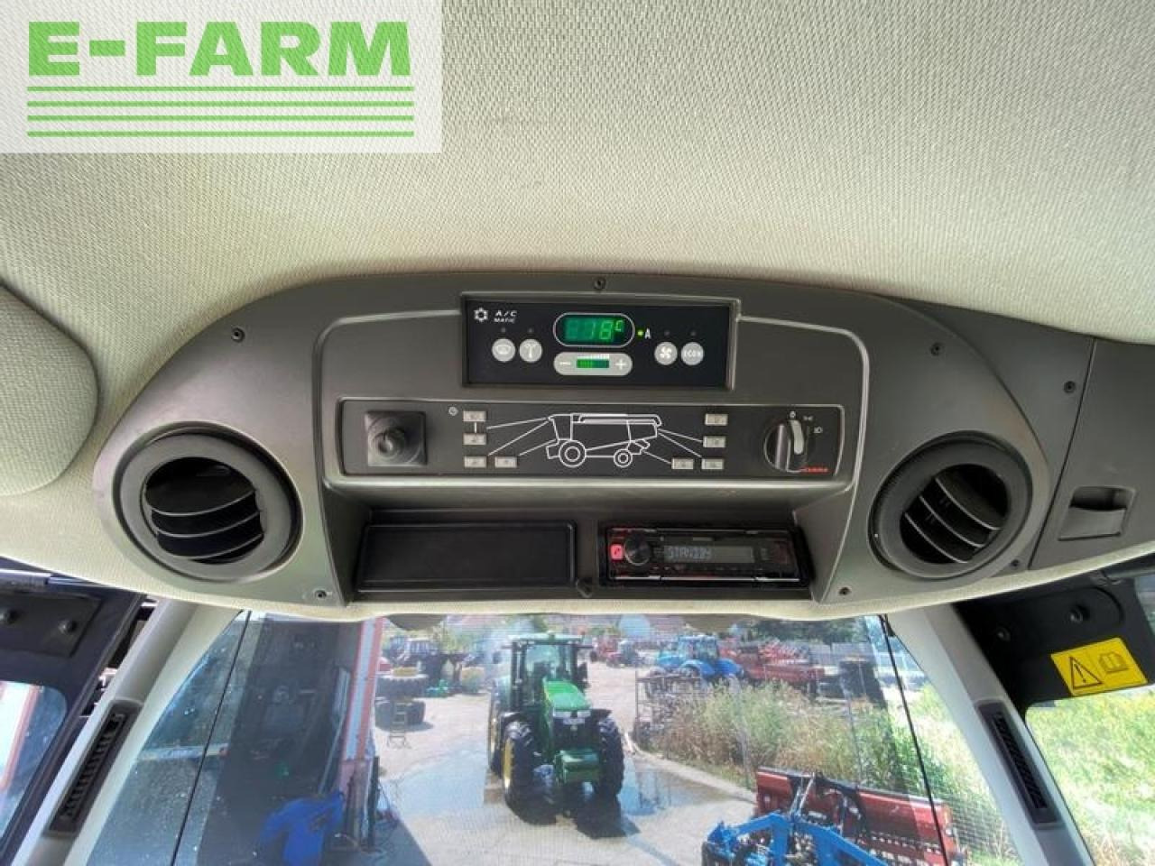Kombájn CLAAS lexion 750: 9 kép.