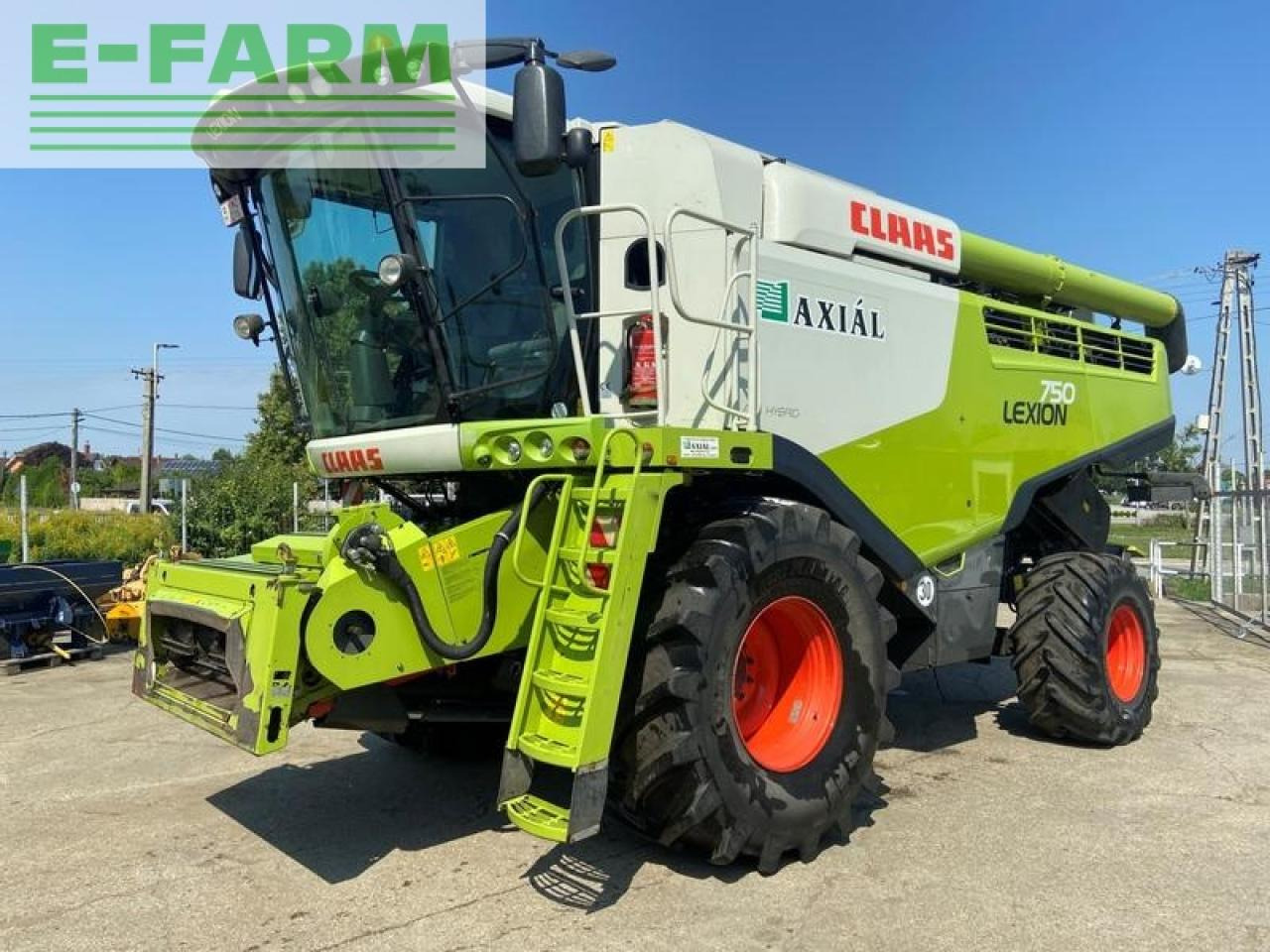 CLAAS lexion 750 - Kombájn: 1 kép. CLAAS lexion 750 - Kombájn: 1 kép.