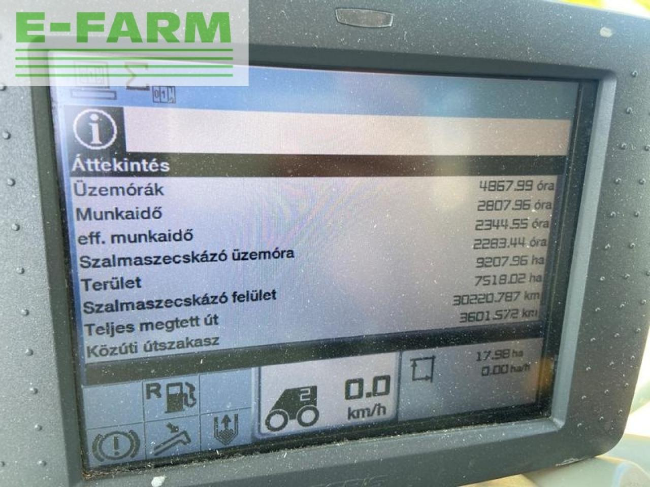 Kombájn CLAAS lexion 750: 10 kép.