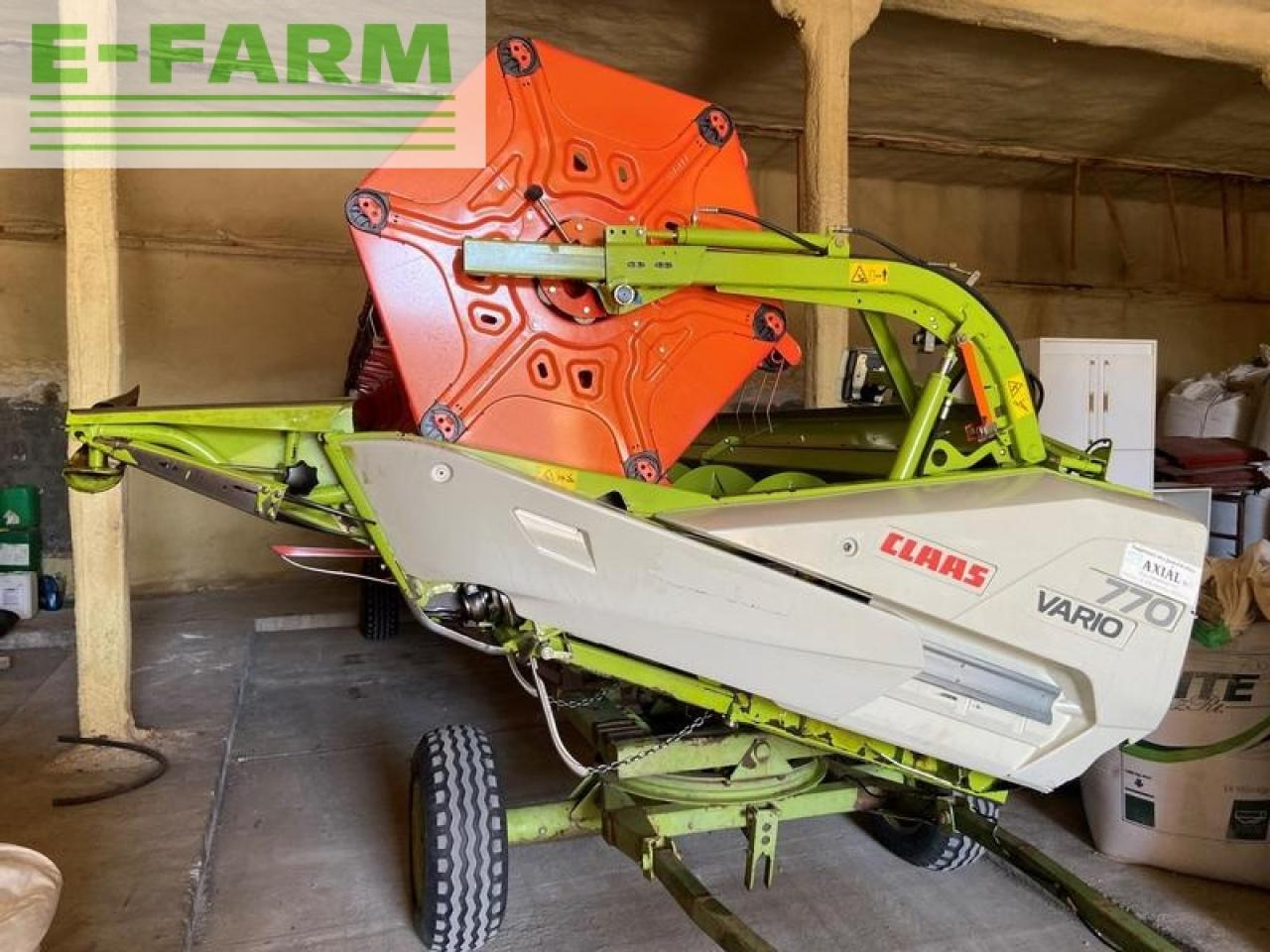 Kombájn CLAAS lexion 750: 40 kép.