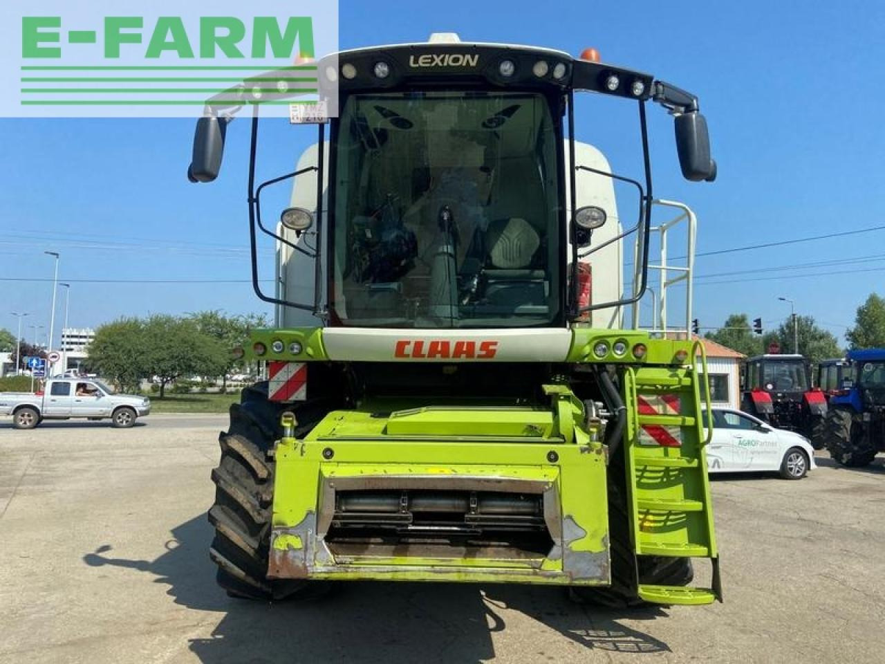 CLAAS lexion 750 - Kombájn: 2 kép. CLAAS lexion 750 - Kombájn: 2 kép.