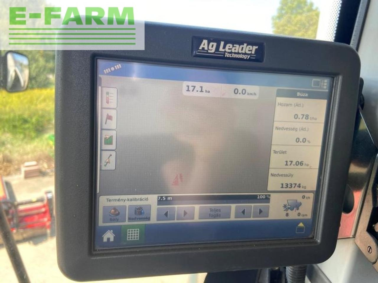 Kombájn CLAAS lexion 750: 12 kép.