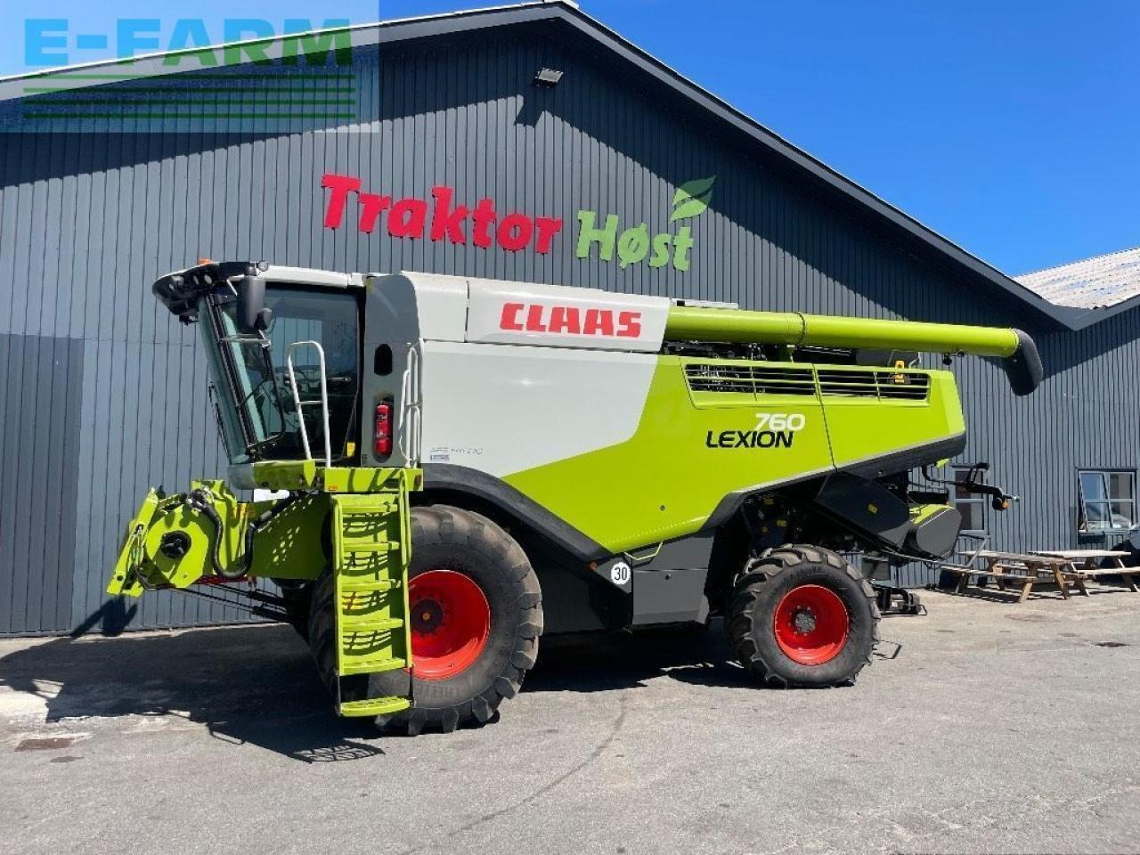CLAAS lexion 760 - Kombájn: 1 kép. CLAAS lexion 760 - Kombájn: 1 kép.