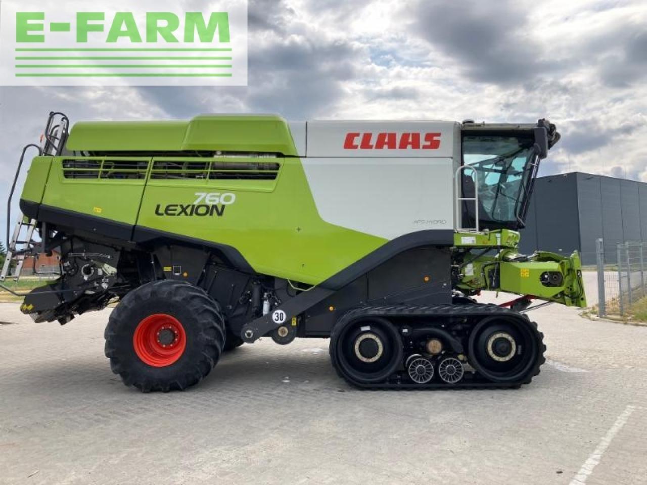 CLAAS lexion 760 terra trac - Kombájn: 2 kép. CLAAS lexion 760 terra trac - Kombájn: 2 kép.