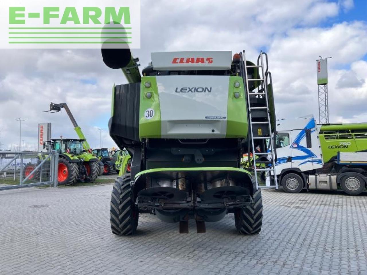 CLAAS lexion 770 terra trac - Kombájn: 4 kép. CLAAS lexion 770 terra trac - Kombájn: 4 kép.