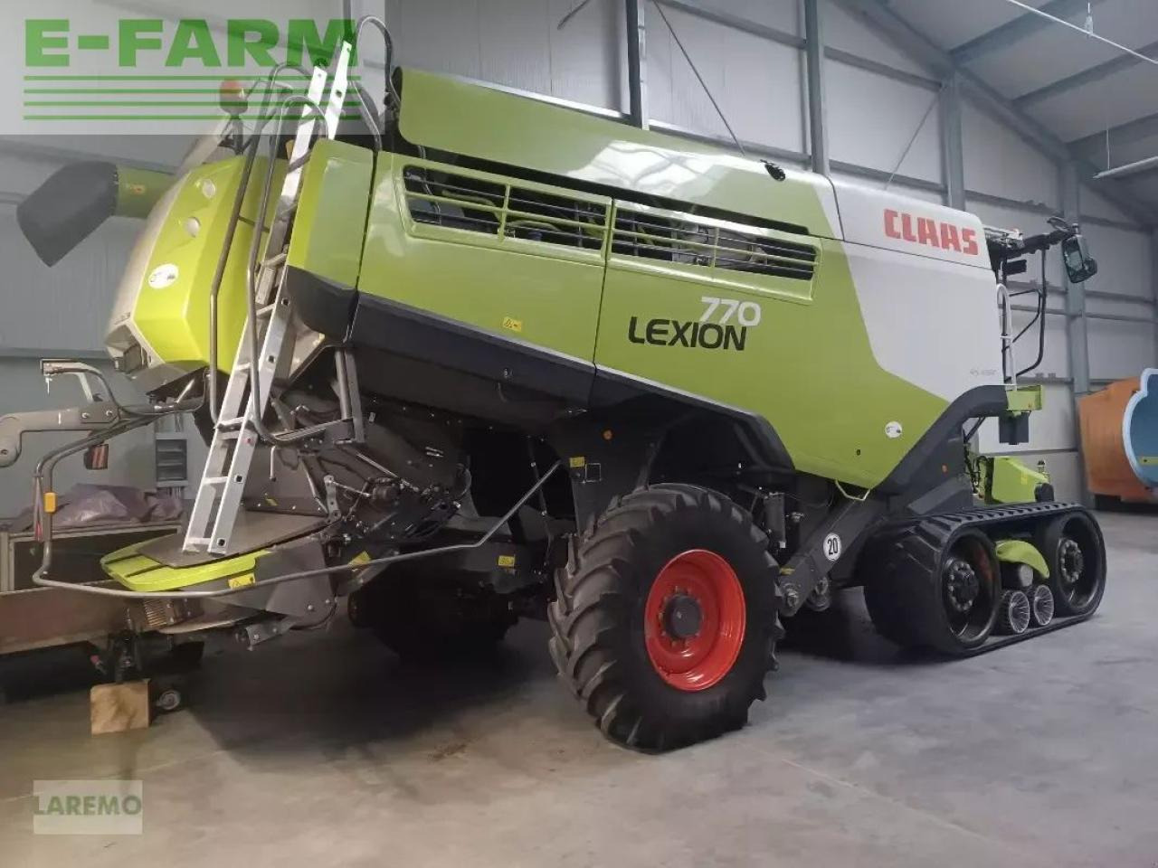 CLAAS lexion 770 tt terratrac + v1050 - Kombájn: 2 kép. CLAAS lexion 770 tt terratrac + v1050 - Kombájn: 2 kép.