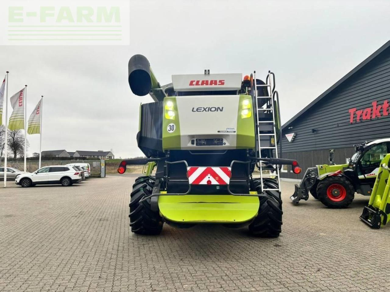 CLAAS lexion 780 tt - Kombájn: 2 kép. CLAAS lexion 780 tt - Kombájn: 2 kép.