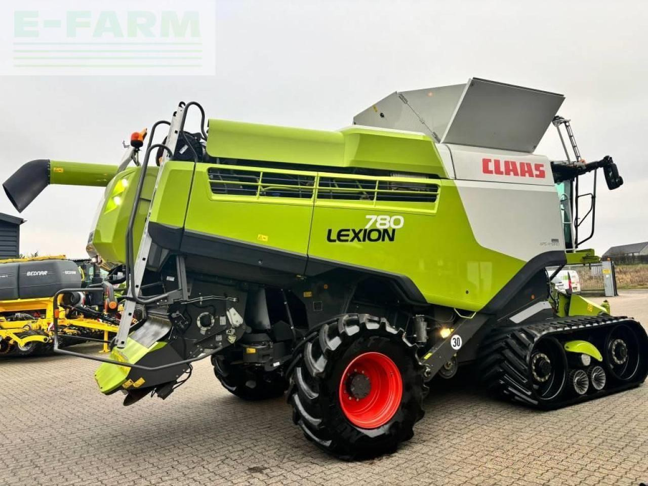 CLAAS lexion 780 tt - Kombájn: 4 kép. CLAAS lexion 780 tt - Kombájn: 4 kép.
