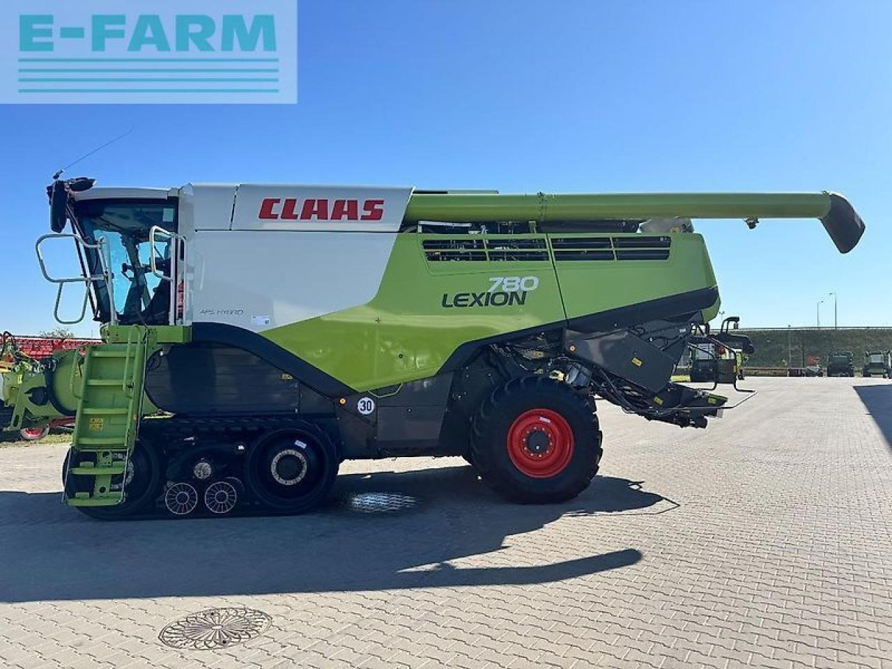 CLAAS lexion 780tt - Kombájn: 4 kép. CLAAS lexion 780tt - Kombájn: 4 kép.
