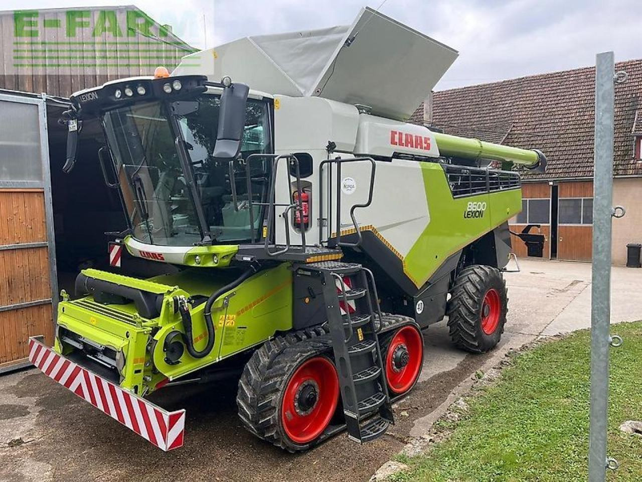 CLAAS lexion 8600 terra trac - Kombájn: 1 kép. CLAAS lexion 8600 terra trac - Kombájn: 1 kép.