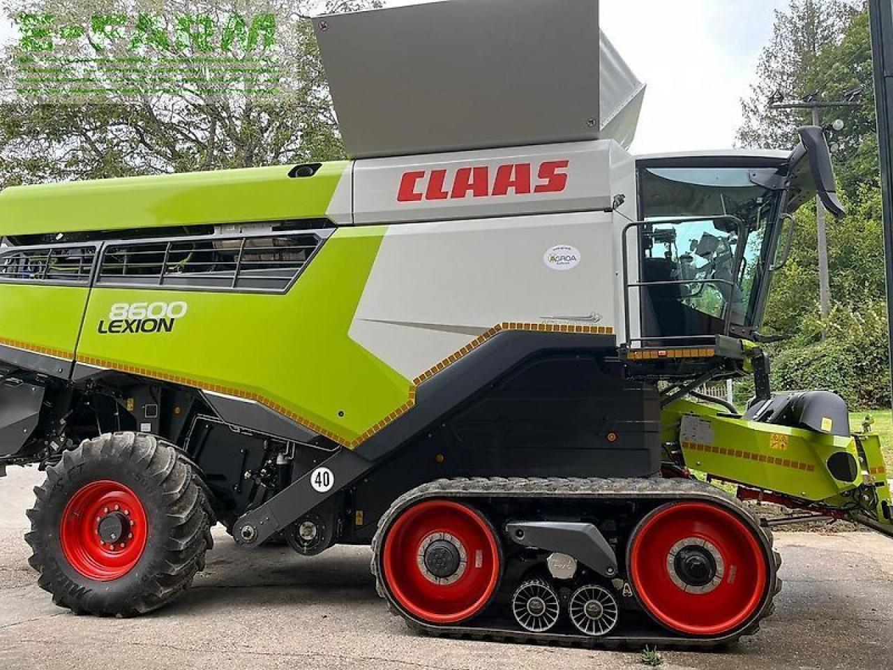 CLAAS lexion 8600 terra trac - Kombájn: 5 kép. CLAAS lexion 8600 terra trac - Kombájn: 5 kép.