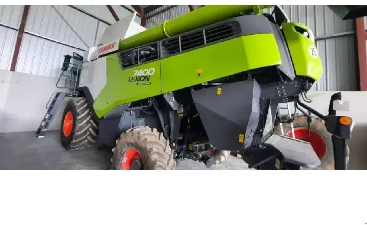 CLAAS lexion7400 - Kombájn: 1 kép. CLAAS lexion7400 - Kombájn: 1 kép.