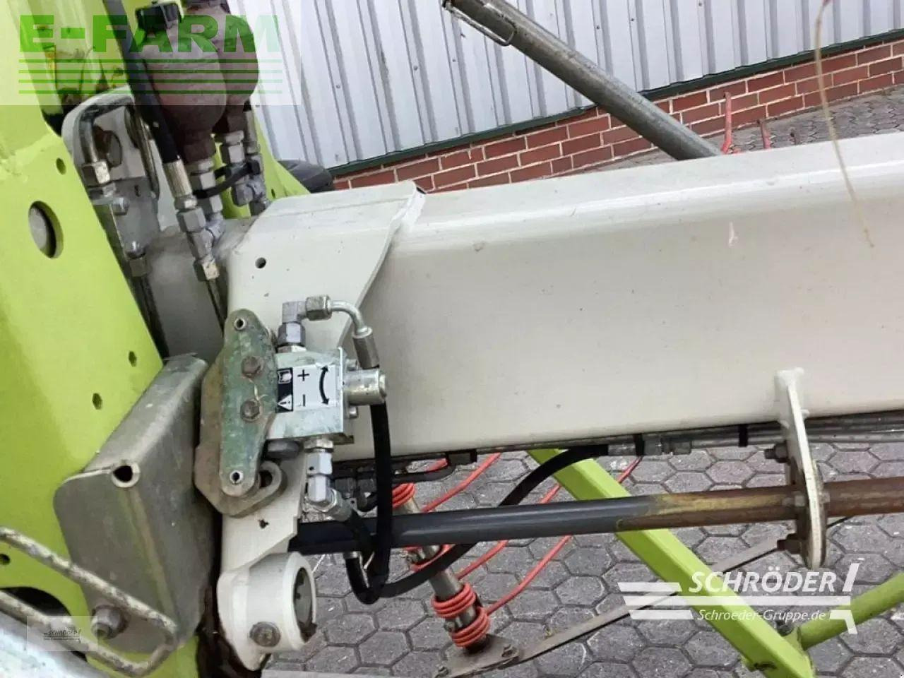 Szénaforgató CLAAS liner 2800: 10 kép.