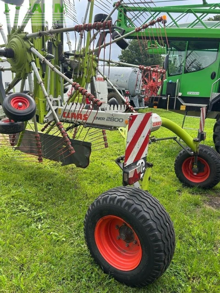 CLAAS liner 2800 - Szénaforgató: 4 kép. CLAAS liner 2800 - Szénaforgató: 4 kép.