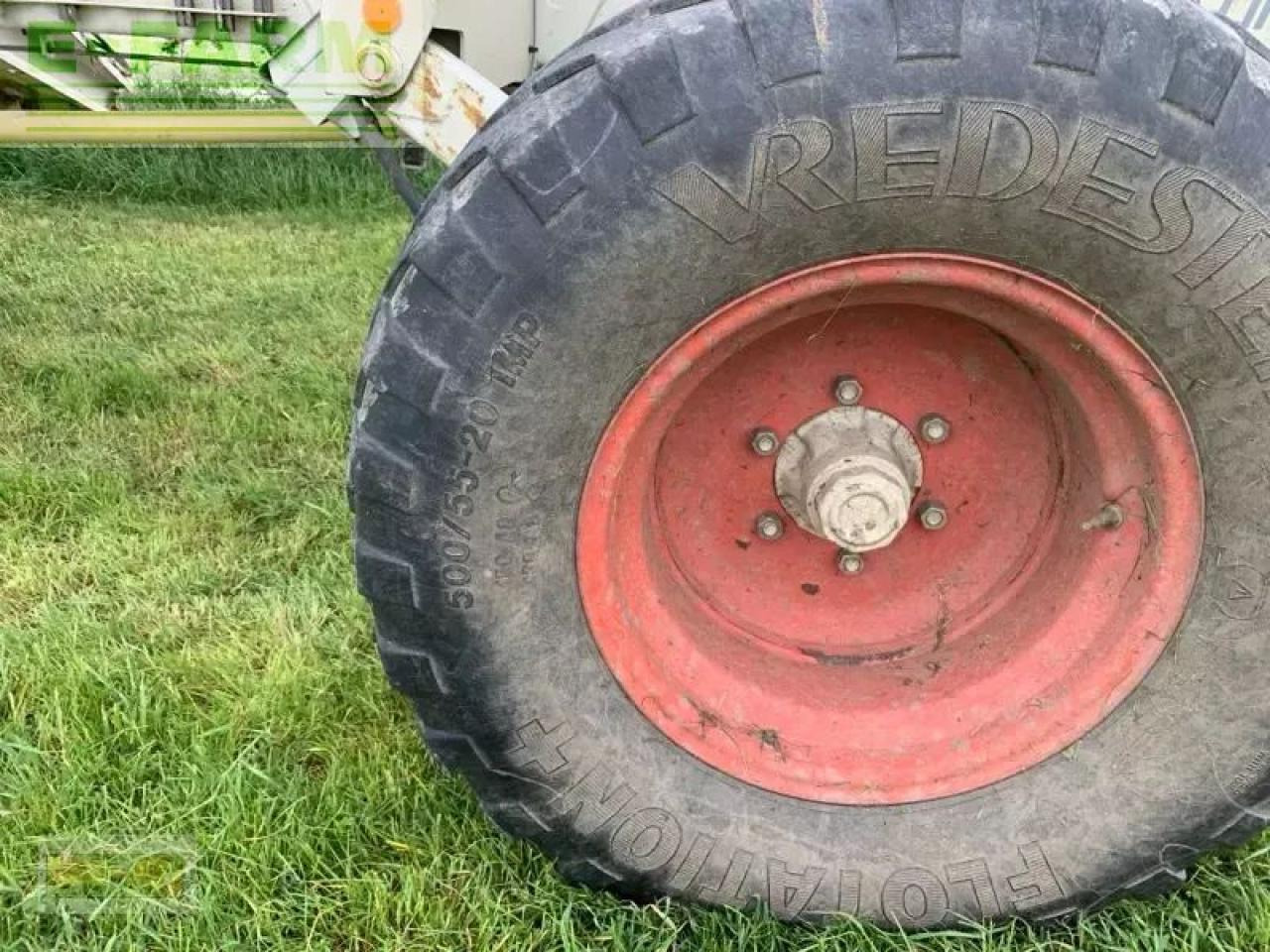 CLAAS liner 3000 - Szénaforgató: 2 kép. CLAAS liner 3000 - Szénaforgató: 2 kép.