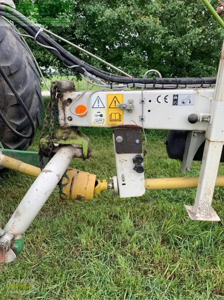 CLAAS liner 3000 - Szénaforgató: 4 kép. CLAAS liner 3000 - Szénaforgató: 4 kép.