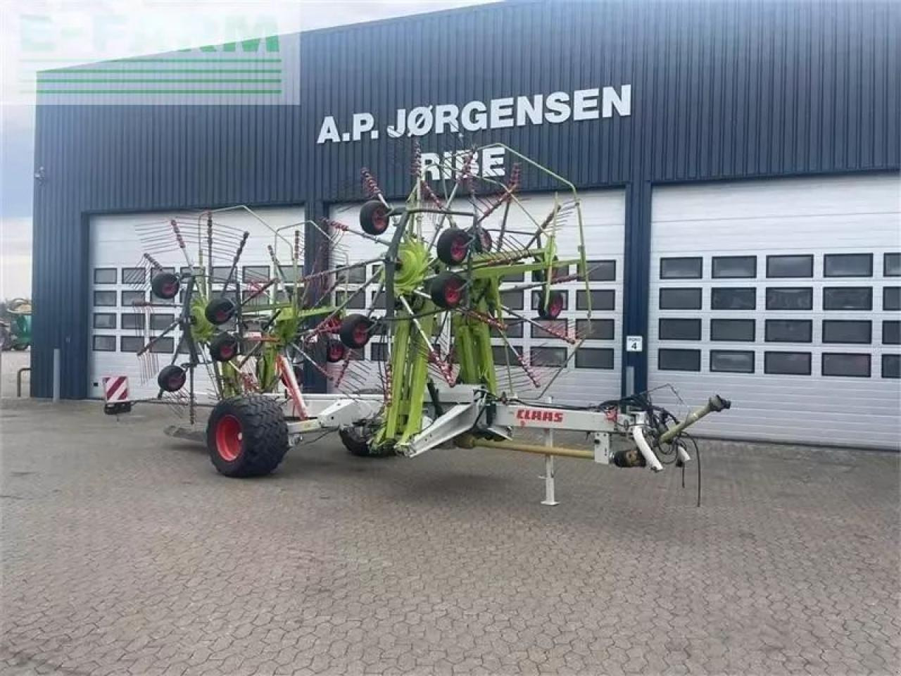 CLAAS liner 3600 - Szénaforgató: 4 kép. CLAAS liner 3600 - Szénaforgató: 4 kép.