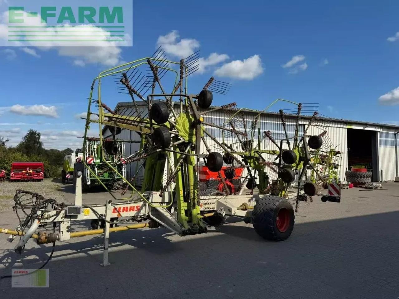 CLAAS liner 3600 - Szénaforgató: 1 kép. CLAAS liner 3600 - Szénaforgató: 1 kép.