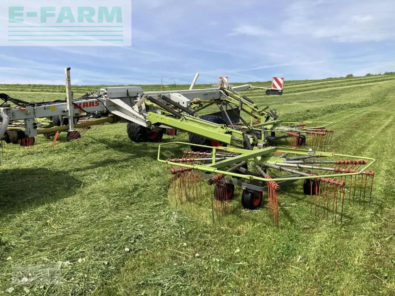 CLAAS liner 3600 comfort - Szénaforgató: 1 kép. CLAAS liner 3600 comfort - Szénaforgató: 1 kép.