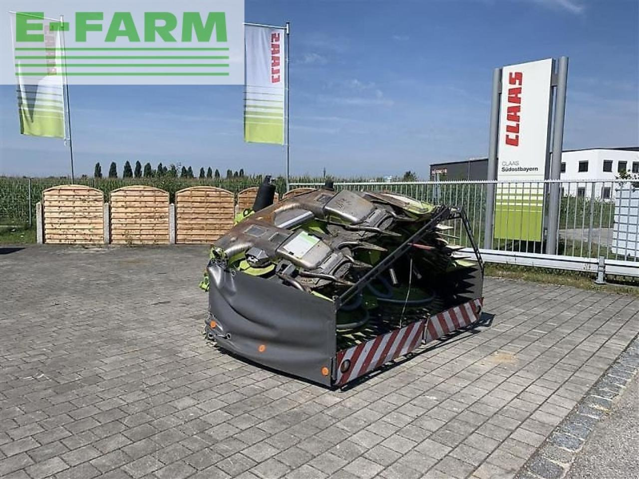 CLAAS orbis 600 sd - Takarmánybetakarító gép: 1 kép. CLAAS orbis 600 sd - Takarmánybetakarító gép: 1 kép.