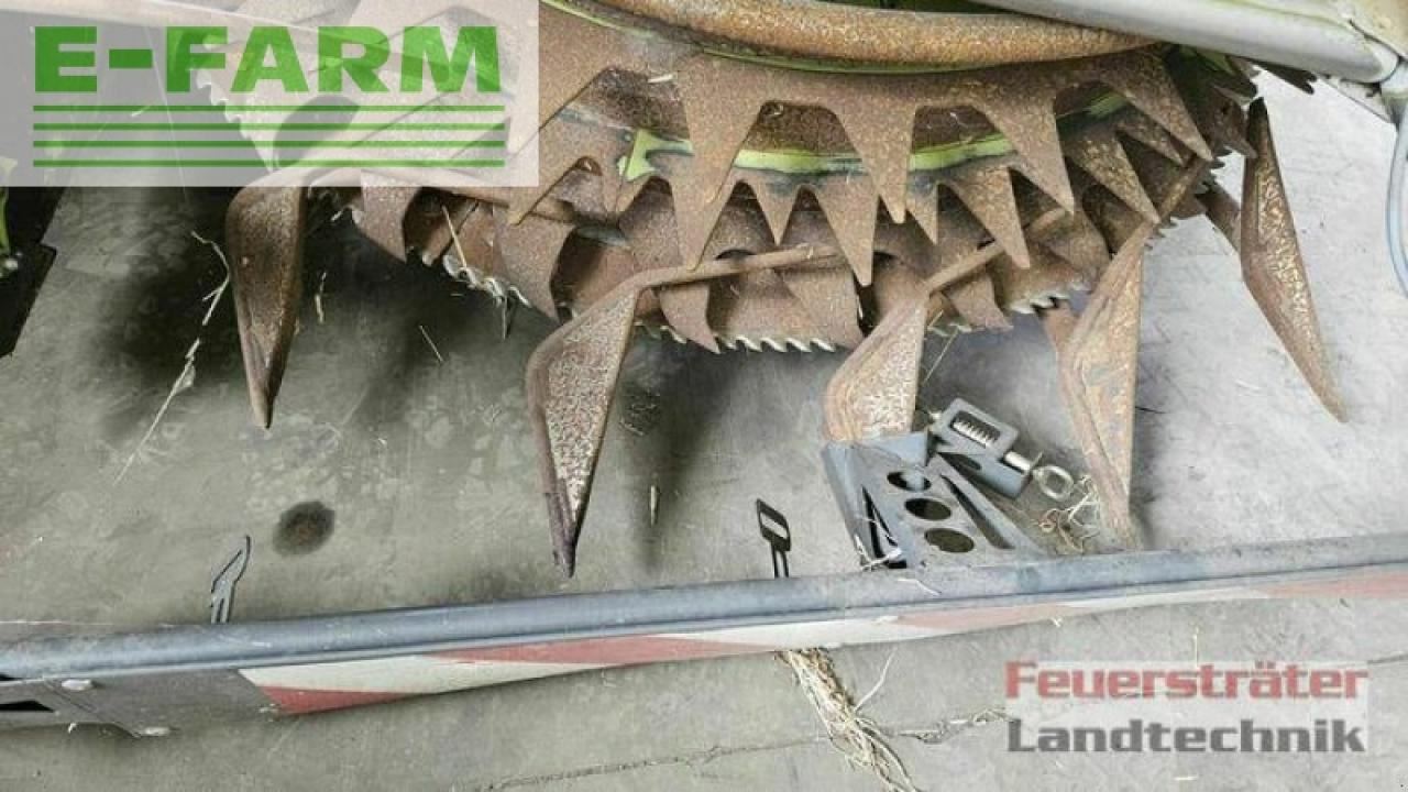 CLAAS orbis 750 - Takarmánybetakarító gép: 2 kép. CLAAS orbis 750 - Takarmánybetakarító gép: 2 kép.