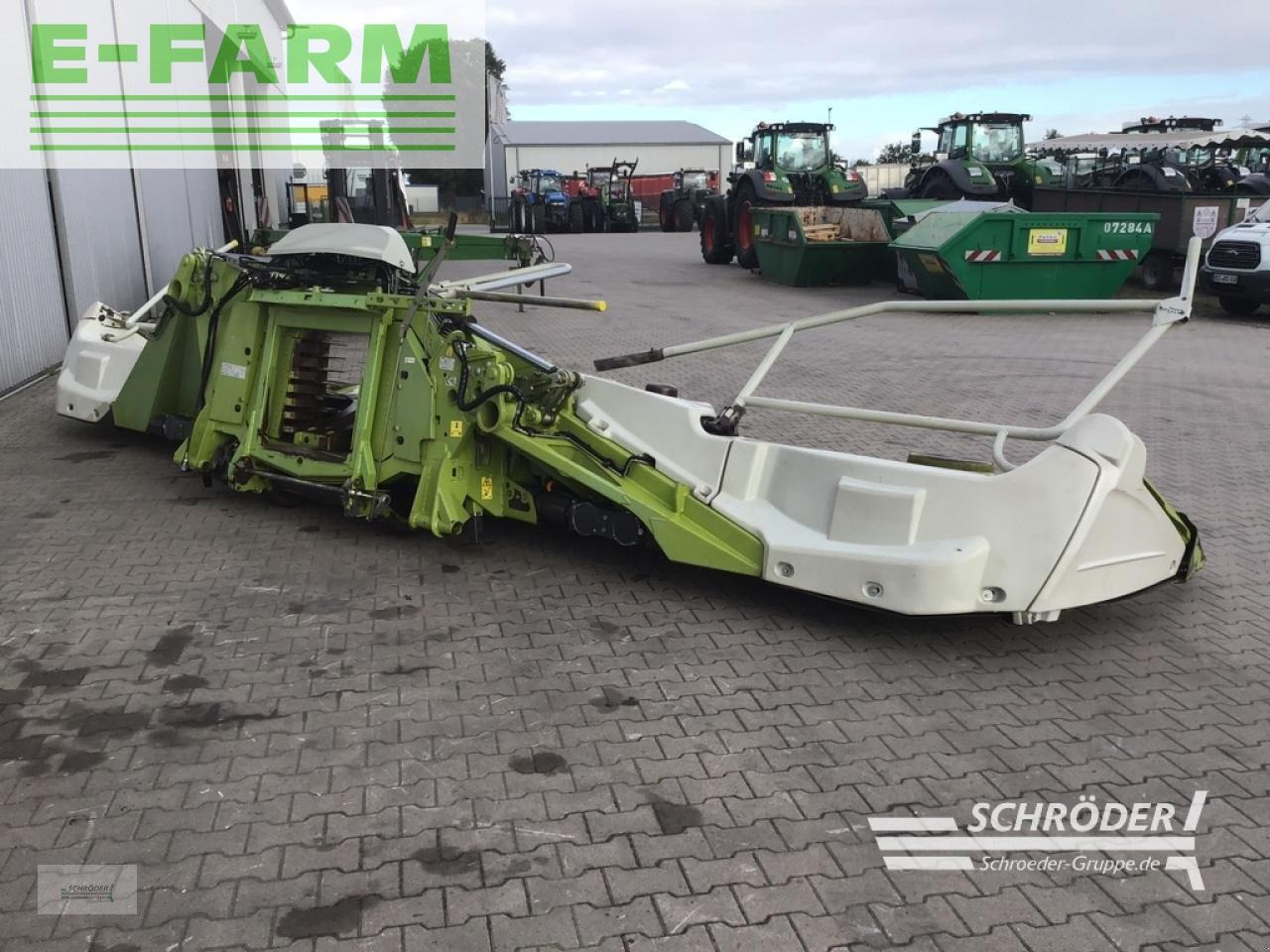 CLAAS orbis 750 ac pro - Takarmánybetakarító gép: 3 kép. CLAAS orbis 750 ac pro - Takarmánybetakarító gép: 3 kép.