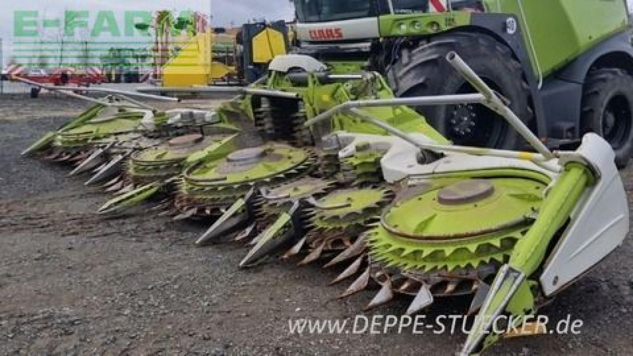 CLAAS orbis 900 - Takarmánybetakarító gép: 1 kép. CLAAS orbis 900 - Takarmánybetakarító gép: 1 kép.